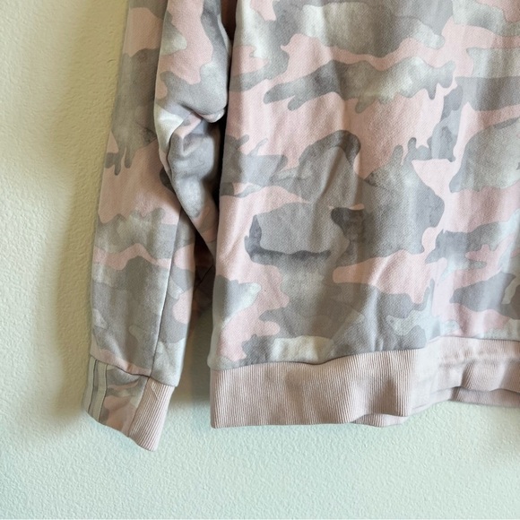 Adidas originals Camo pink Sweater Small - Picture 8 of 11